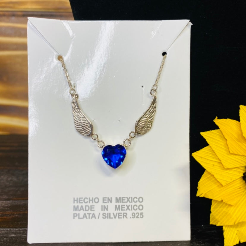 Necklace Wings with a heart stone.